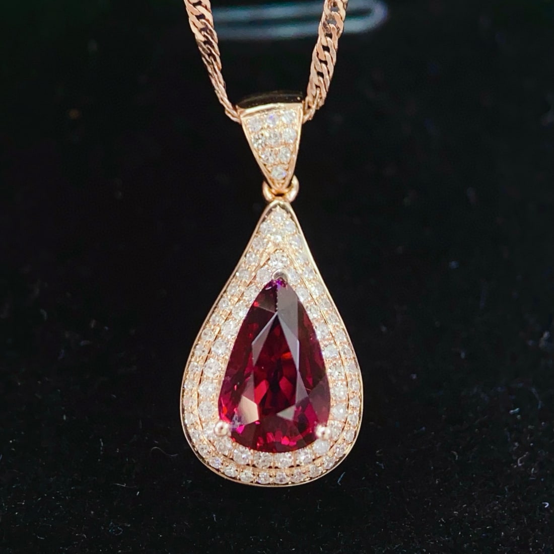 14k Gold 1.89 Ctw Natural Tourmaline & Diamond Pendant( Without Chain ): Ref:230990024 // gold content:14k gold // main gemstone:tourmaline // shape:pear // carat weight:1. 6ct // color:red // treatment:natural // // adjacent gemstone 2 : diamond // number of stones:78 // 