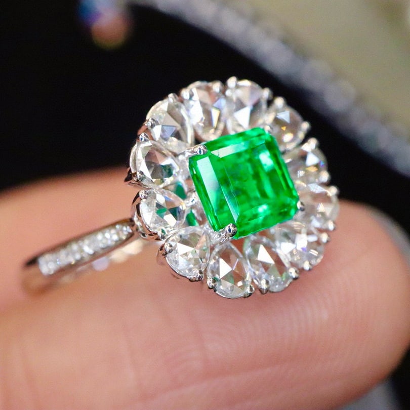 14k Gold 1.52 Ctw Vivid Green Natural Emerald & Diamond Ring - 2