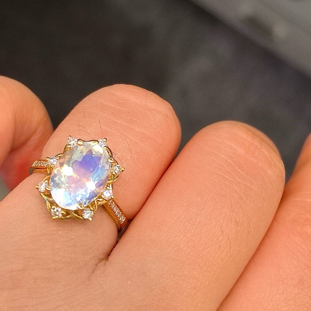 14k Gold 3.23 Ctw Natural Moonstone & Diamond Ring - 4