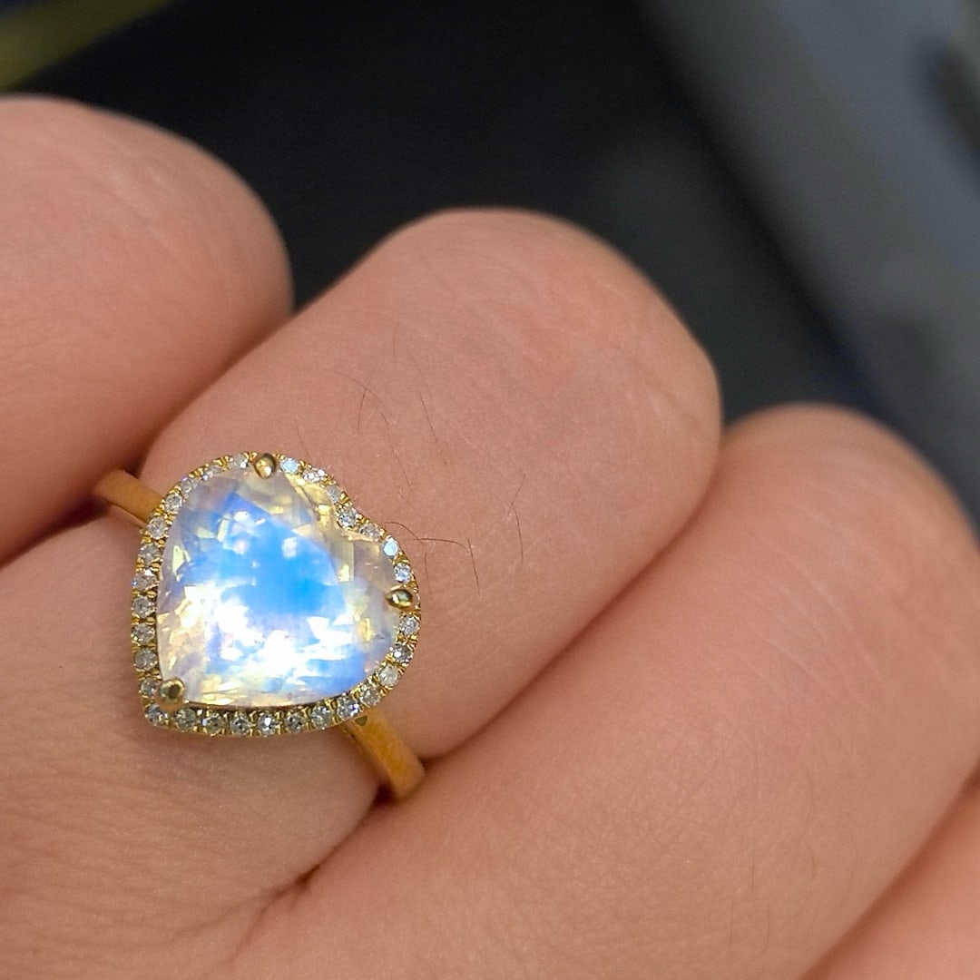 14k Gold 3.56 Ctw Natural Moonstone & Diamond Ring - 2
