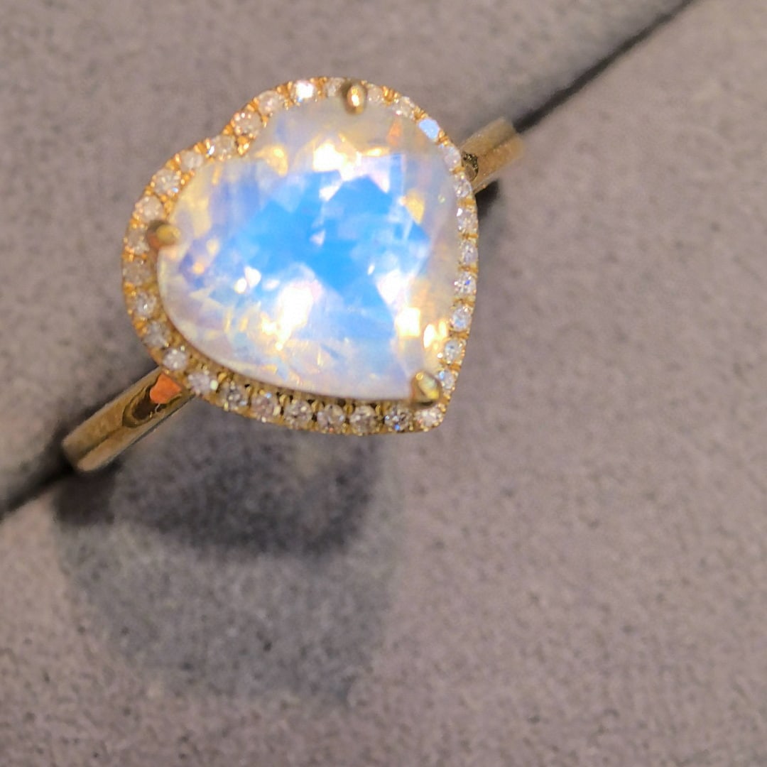 14k Gold 3.56 Ctw Natural Moonstone & Diamond Ring - 5