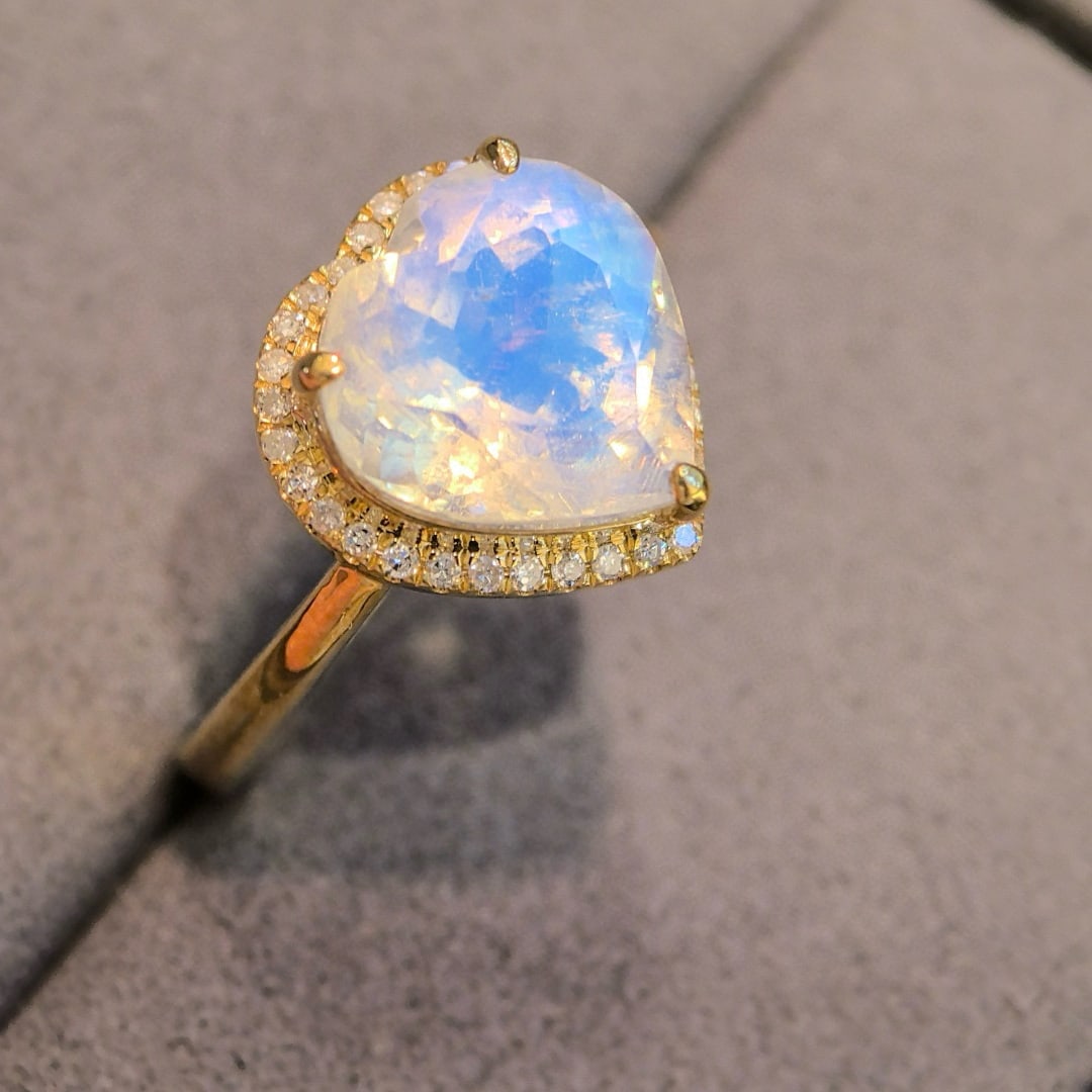 14k Gold 3.56 Ctw Natural Moonstone & Diamond Ring - 6