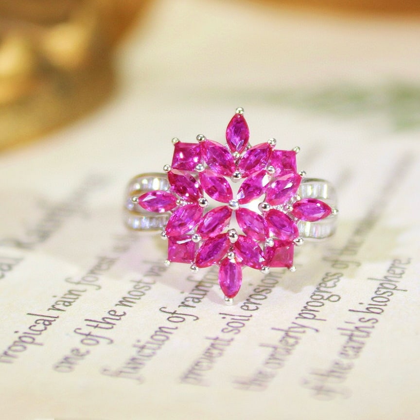 14k Gold 2.5 Ct Natural Ruby & Diamond Ring: Ref:230990053 // gold content:14k gold // ring size:7. 25us // // main gemstone:ruby // shape:multiply // carat weight:2. 5ct // color:red // treatment:natural // // adjacent gemstone 2 : diamond //