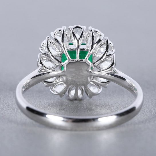 14k Gold 1.52 Ctw Vivid Green Natural Emerald & Diamond Ring - 3