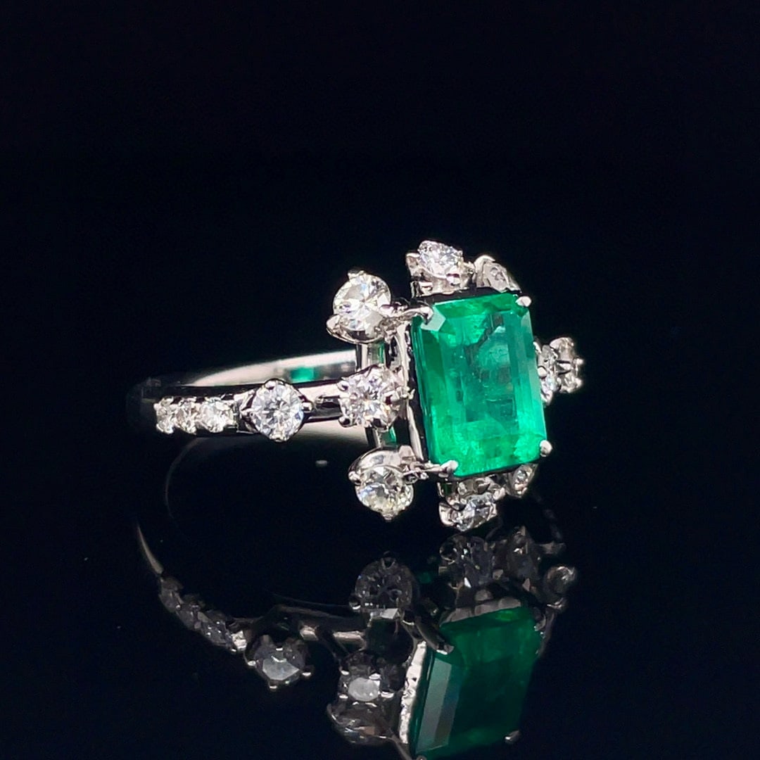 14k Gold 2.33 Ctw Vivid Green Natural Emerald & Diamond Ring - 2