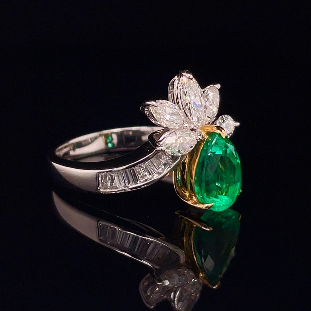 14k Gold 2.72 Ctw Vivid Green Natural Emerald & Diamond Ring - 3