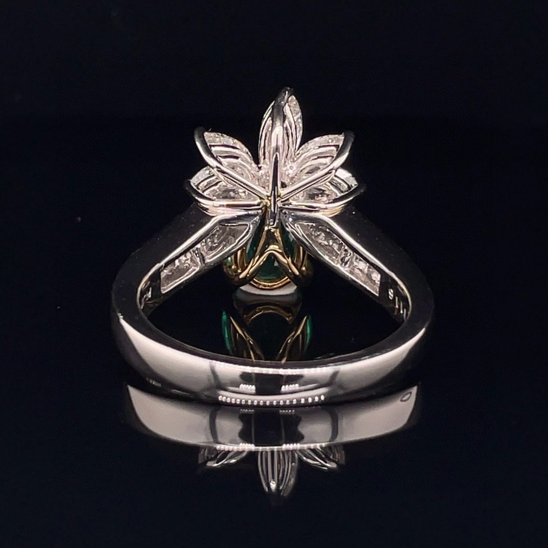 14k Gold 2.72 Ctw Vivid Green Natural Emerald & Diamond Ring - 4