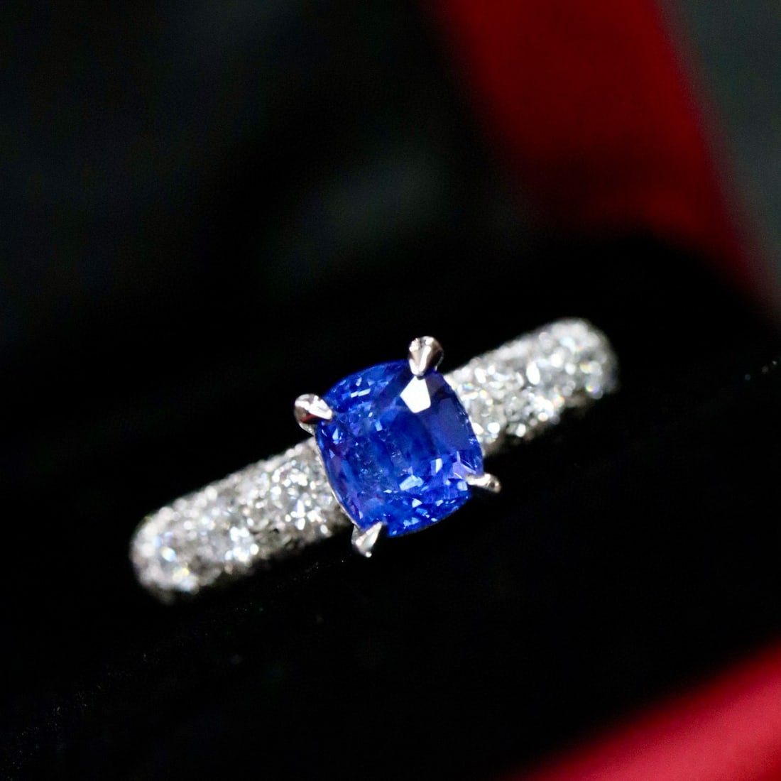 14k Gold 1.48 Ctw Natural Sapphire & Diamond Ring: Ref:230990077 // gold content:14k gold // ring size:7. 25us // // main gemstone:sapphire // shape:cushion // carat weight:1. 25ct // color:cornflower blue // treatment:natural // // adjacent gemstone