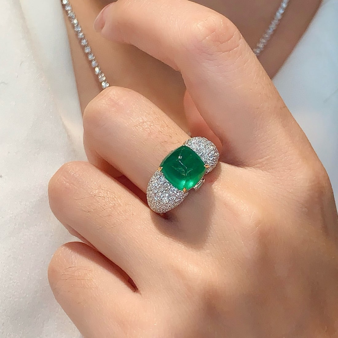 14k Gold 5.78 Ctw Vivid Green Natural Emerald & Diamond Ring - 5