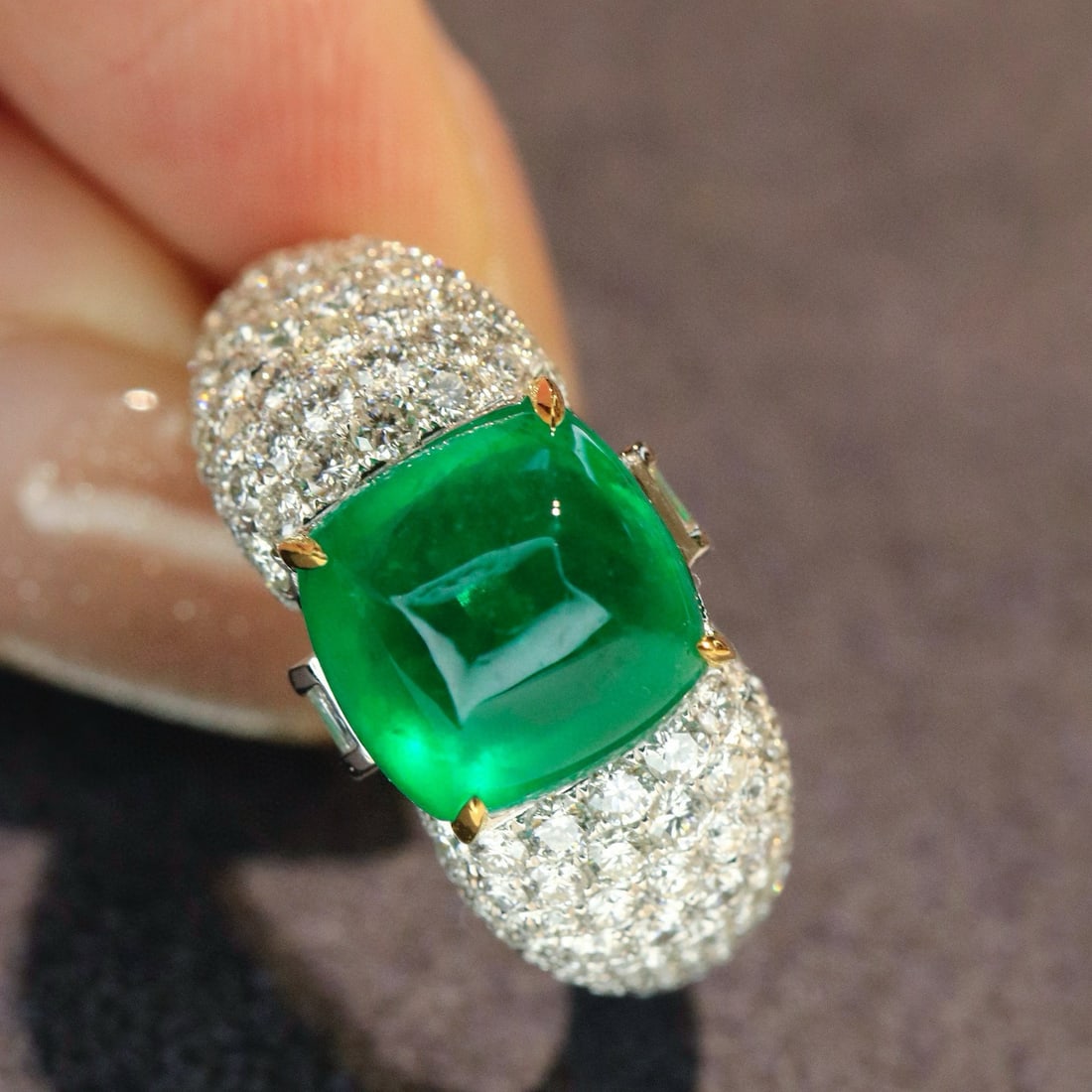 14k Gold 5.78 Ctw Vivid Green Natural Emerald & Diamond Ring - 6