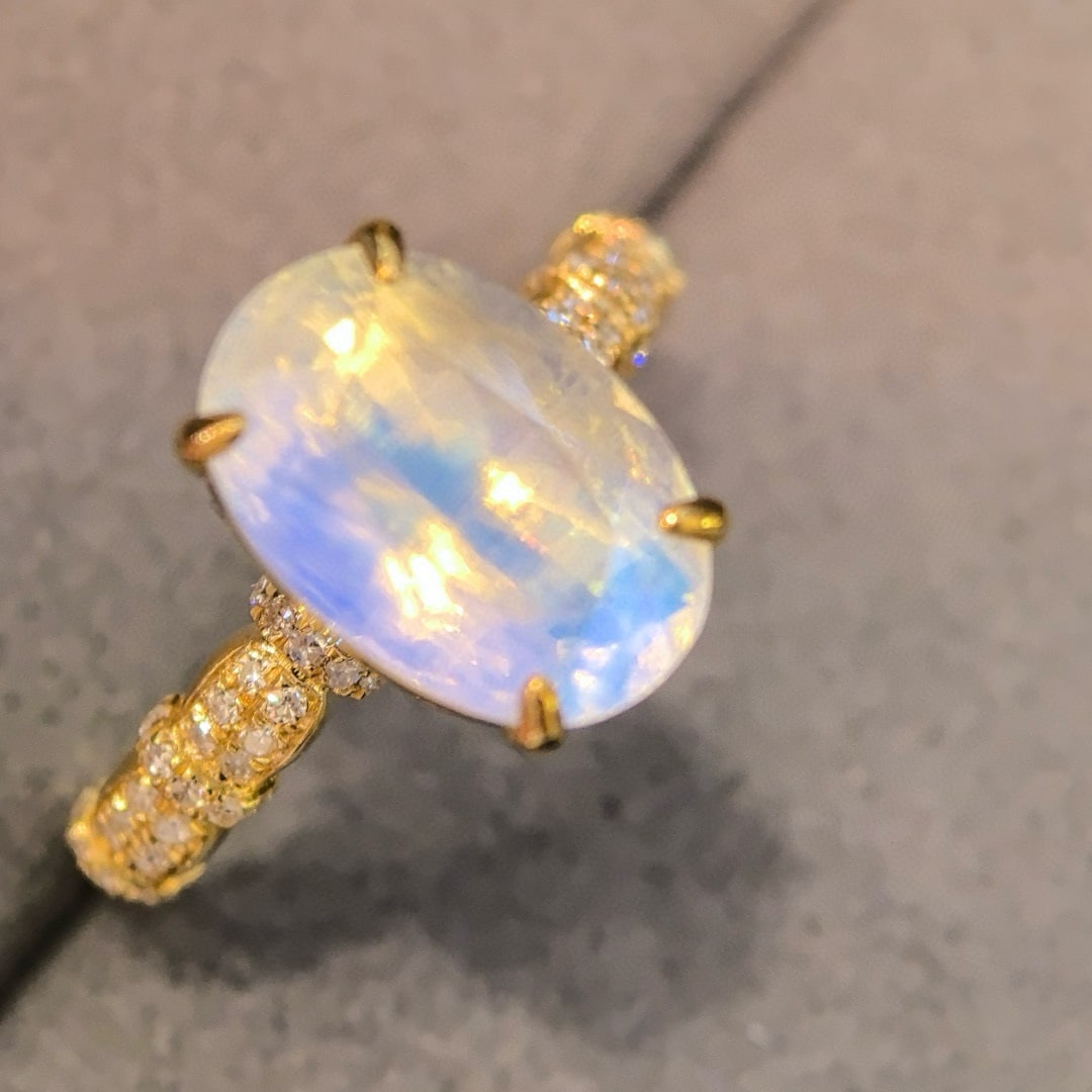 14k Gold 4.91 Ctw Natural Moonstone & Diamond Ring - 3