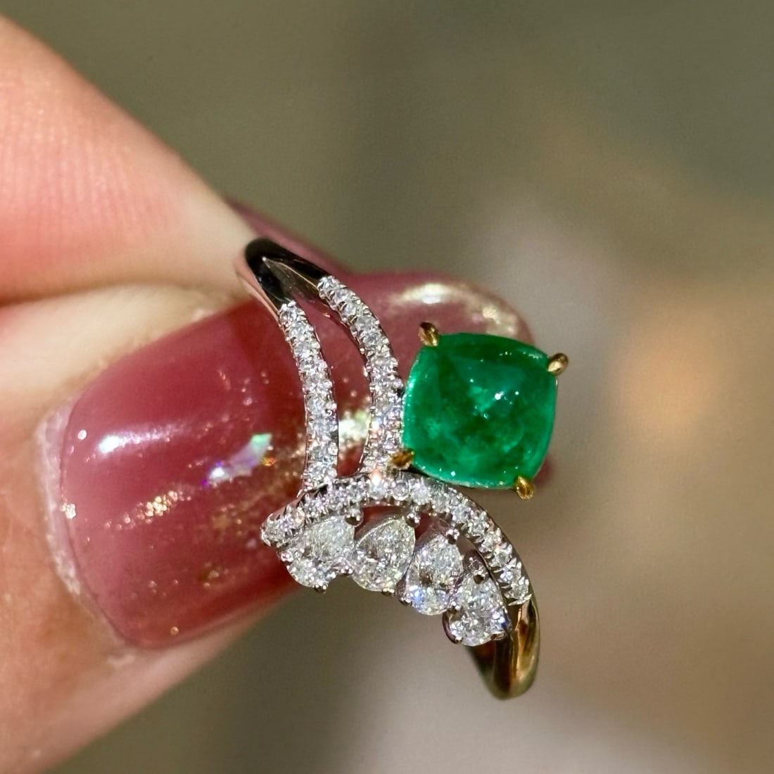 14k Gold 1 Ct Vivid Green Natural Emerald & Diamond Ring - 2