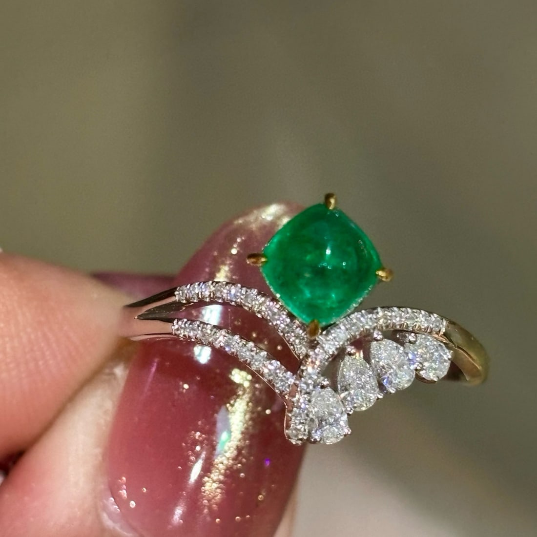 14k Gold 1 Ct Vivid Green Natural Emerald & Diamond Ring - 3