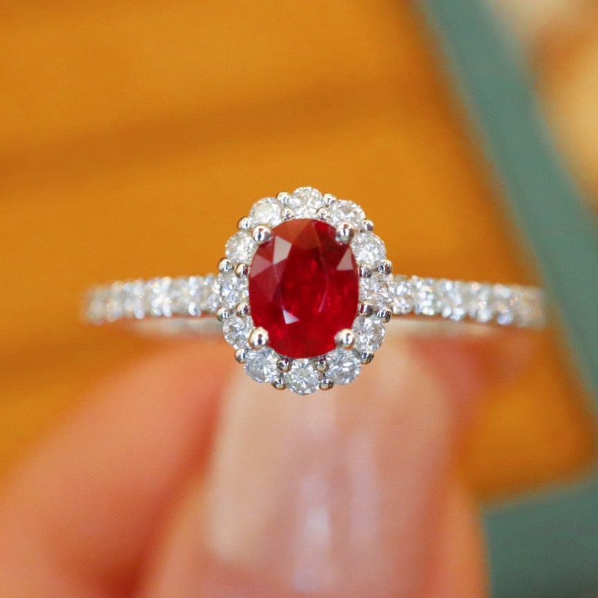 14k Gold 0.71 Ctw Natural Ruby & Diamond Ring: Ref:230990120 // gold content:14k gold // ring size:7. 25us // // main gemstone:ruby // shape:oval // carat weight:0. 45ct // color:pigeonblood red // treatment:natural // // adjacent gemstone 2 :
