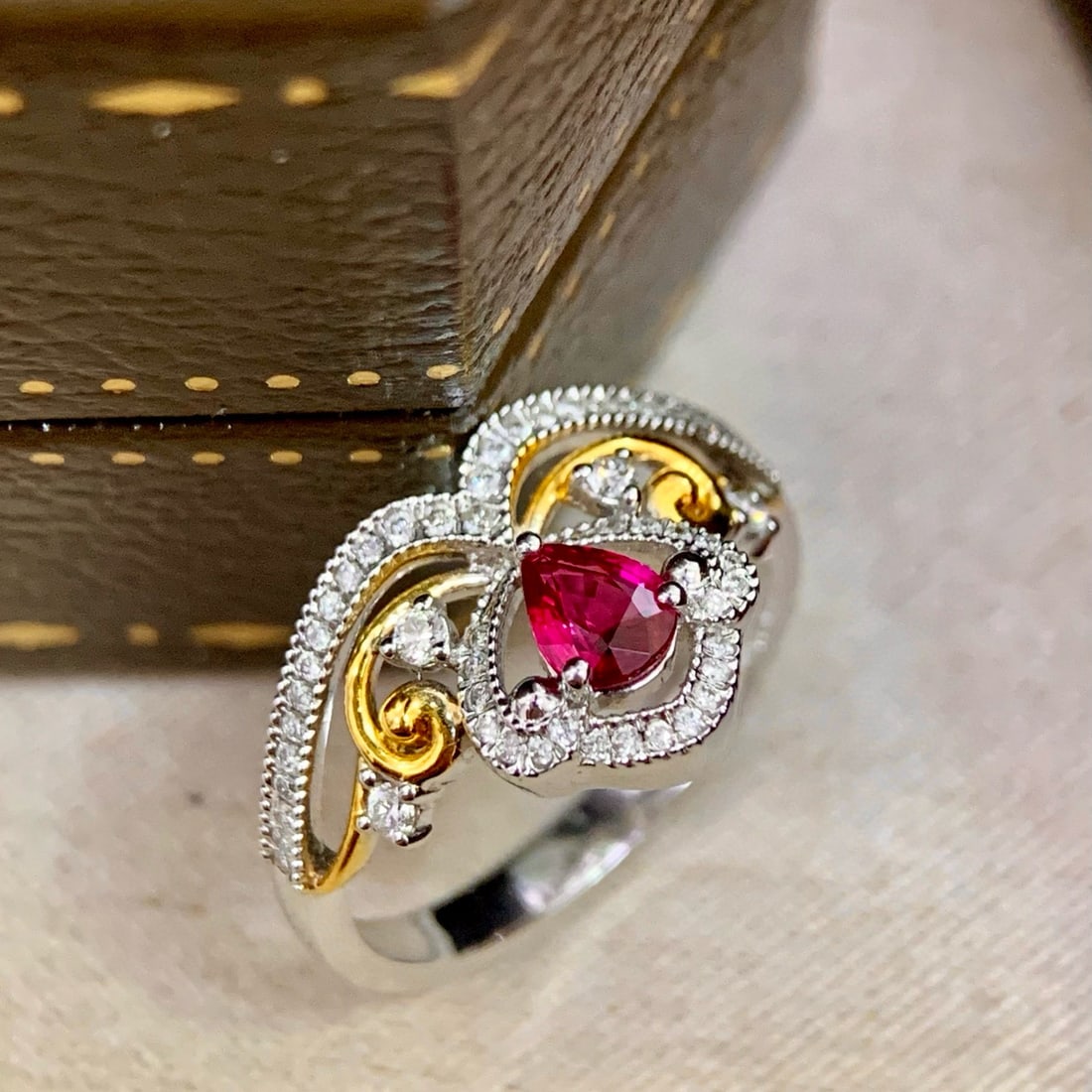 14k Gold 0.59 Ctw Natural Ruby & Diamond Ring - 2