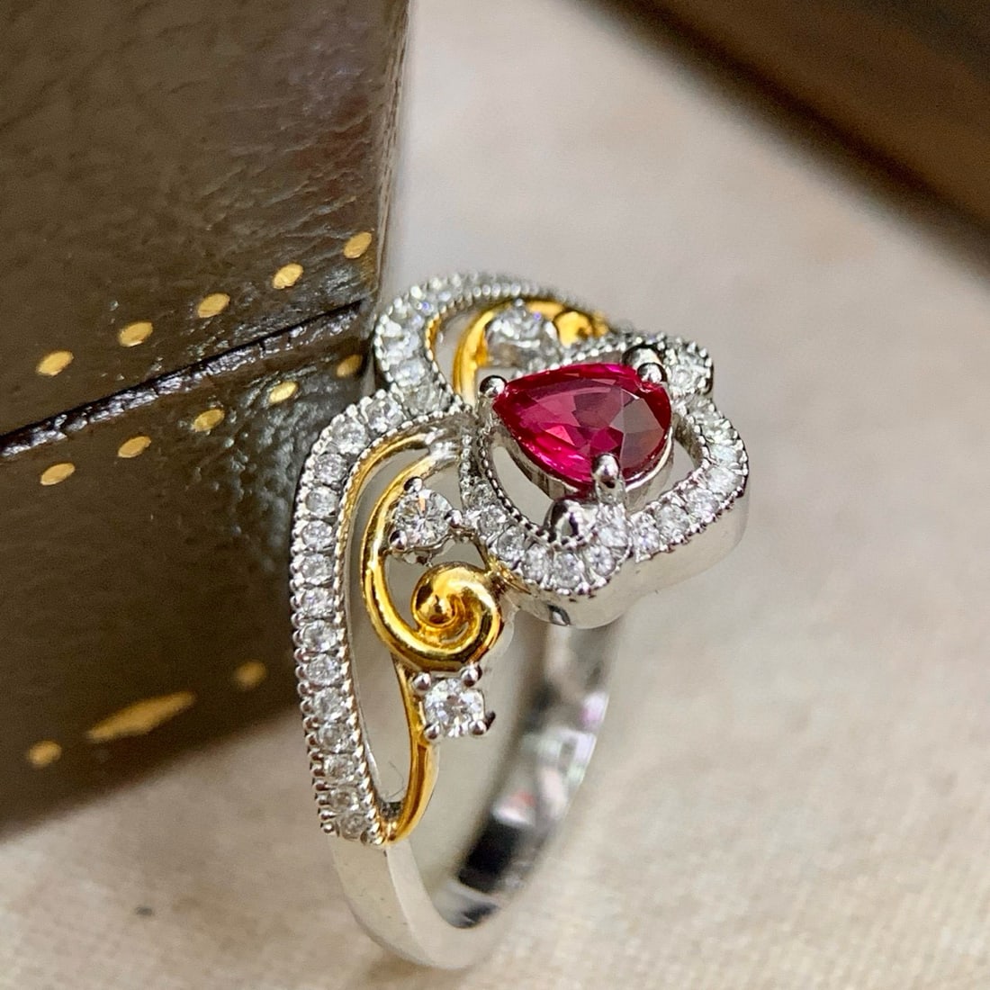 14k Gold 0.59 Ctw Natural Ruby & Diamond Ring - 5