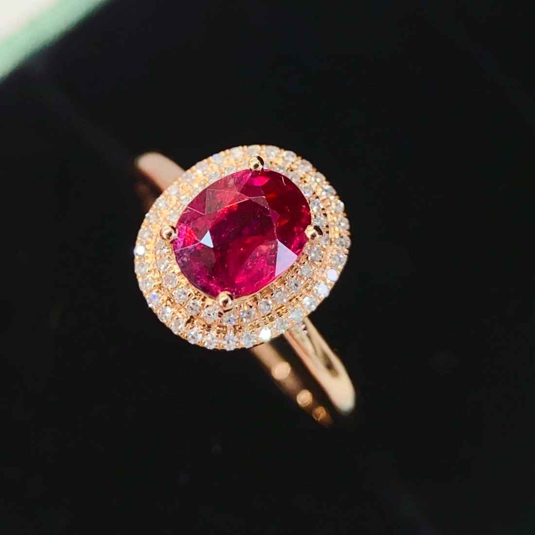 14k Gold 1.38 Ctw Natural Tourmaline & Diamond Ring: Ref:230990129 // gold content:14k gold // ring size:7. 25us // // main gemstone:tourmaline // shape:oval // carat weight:1. 2ct // color:red // treatment:natural // // adjacent gemstone 2 : diamond //