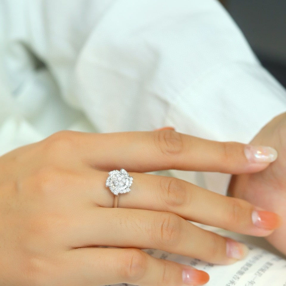 14k Gold 0.50 Ct Natural H Diamond Ring - 4