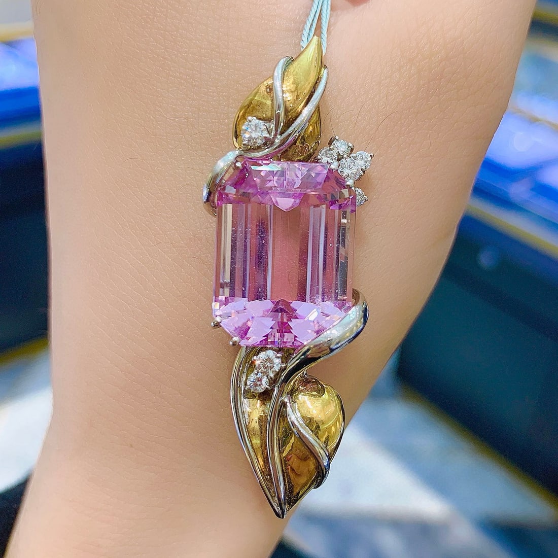 14k Gold 25.61 Ctw Natural Kunzite & Sapphire Brooch/pendant( Without Chain ) - 2