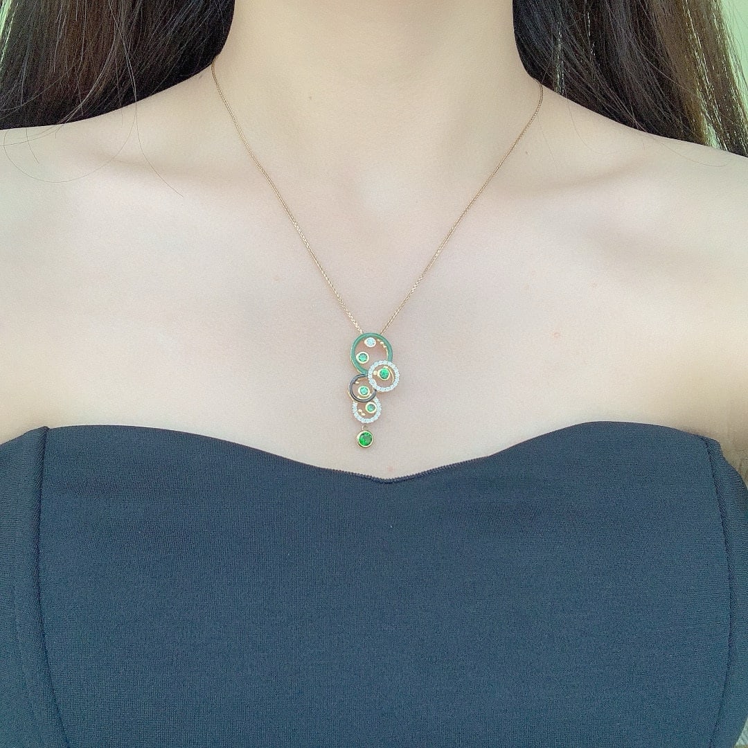 14k Gold 0.87 Ctw Vivid Green Natural Tsavorite & Diamond Necklace - 3