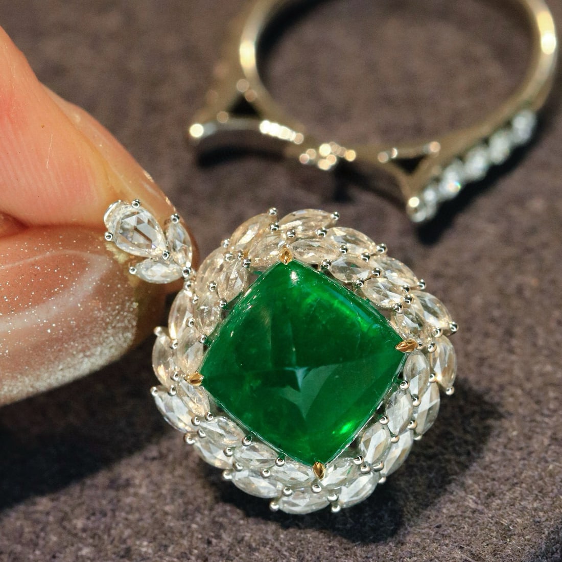 14k Gold 7.37 Ctw Vivid Green Natural Emerald & Diamond Ring/pendant( Without Chain ) - 3