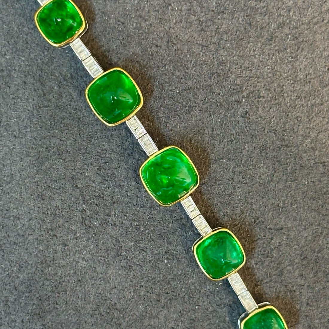 14k Gold 7 Ct Vivid Green Natural Emerald & Diamond Necklace - 5