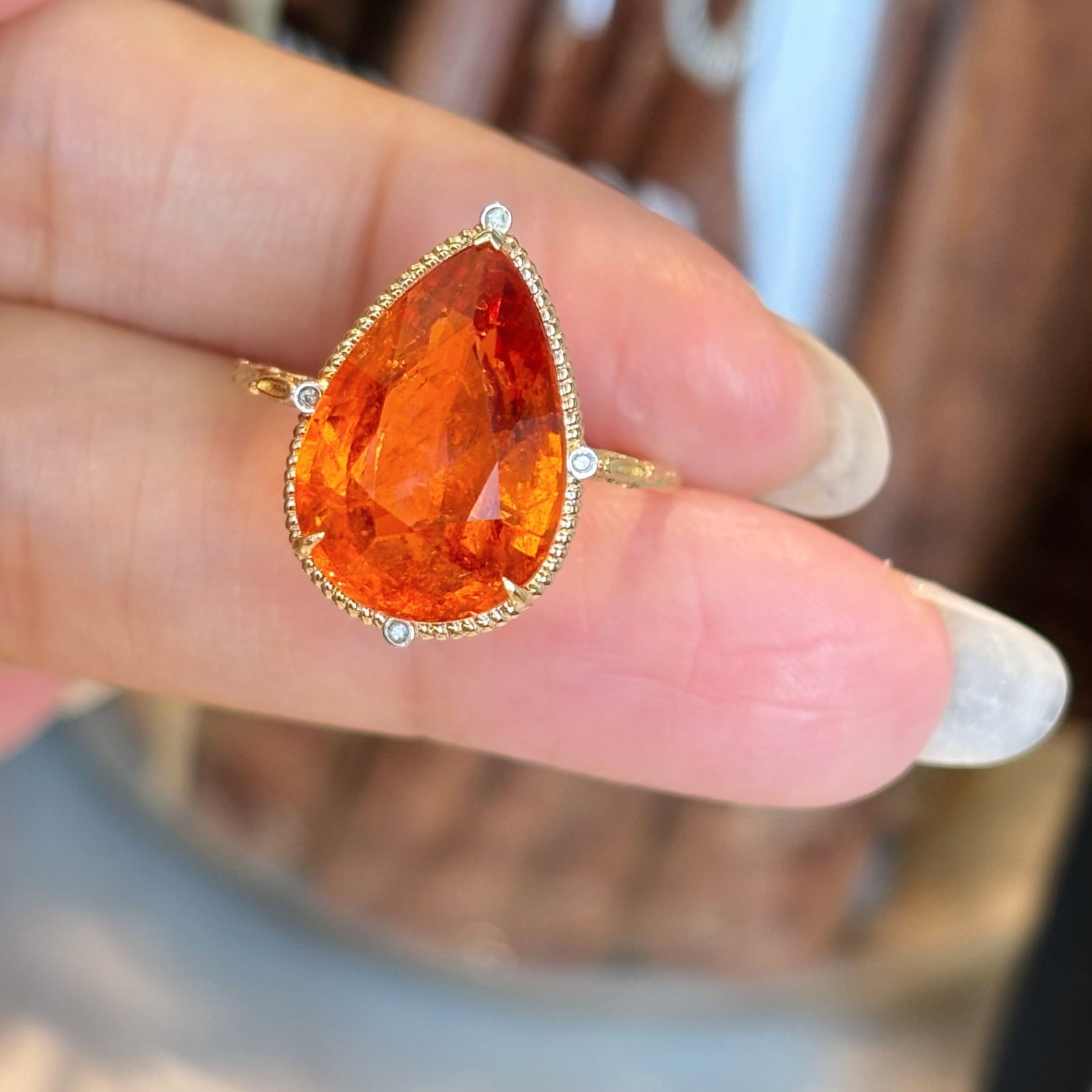 14k Gold 9.07 Ct Natural Spessartine & Diamond Ring: Ref:230990158 // gold content:14k gold // ring size:7. 25us // // main gemstone:spessartine // shape:pear // carat weight:9. 07ct // color:orange // treatment:natural // // adjacent gemstone 2 :