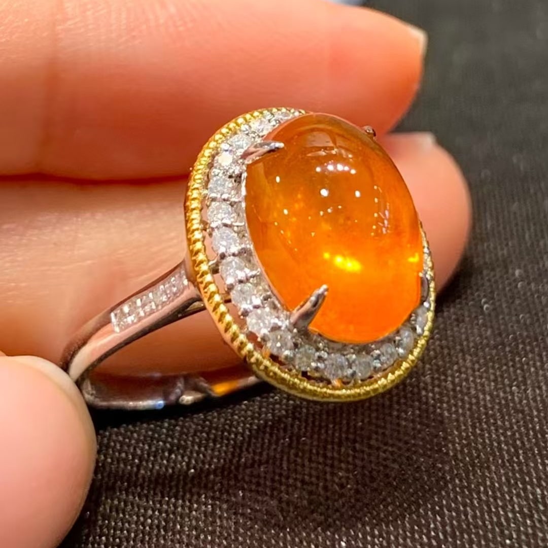 14k Gold 6 Ct Natural Spessartine & Diamond Ring: Ref:230990161 // gold content:14k gold // ring size:7. 25us // // main gemstone:spessartine // shape:oval // carat weight:6ct // color:orange // treatment:natural // // adjacent gemstone 2 : diamond