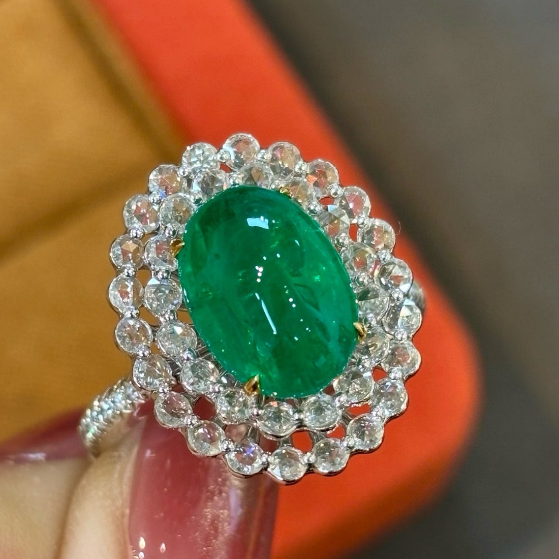 14k Gold 4.2 Ct Vivid Green Natural Emerald & Diamond Ring - 6