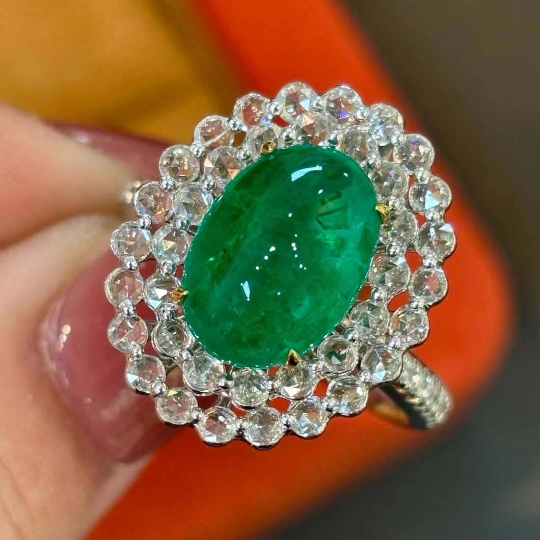 14k Gold 4.2 Ct Vivid Green Natural Emerald & Diamond Ring - 8