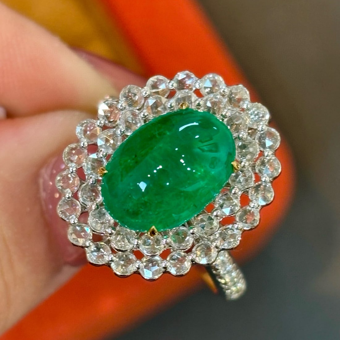 14k Gold 4.2 Ct Vivid Green Natural Emerald & Diamond Ring - 9