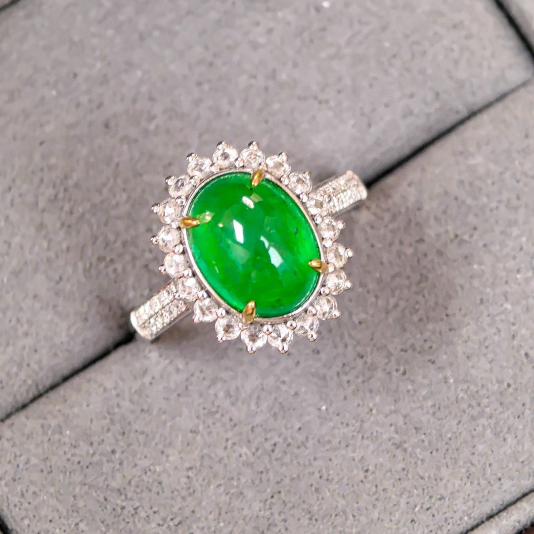 14k Gold 3.90 Ctw Vivid Green Natural Emerald & Diamond Ring: Ref:230990178 // gold content:14k gold // ring size:7. 25us // // main gemstone:emerald // shape:oval // carat weight:3. 5ct // color:vivid green // treatment:natural // // adjacent gemstone 2 :