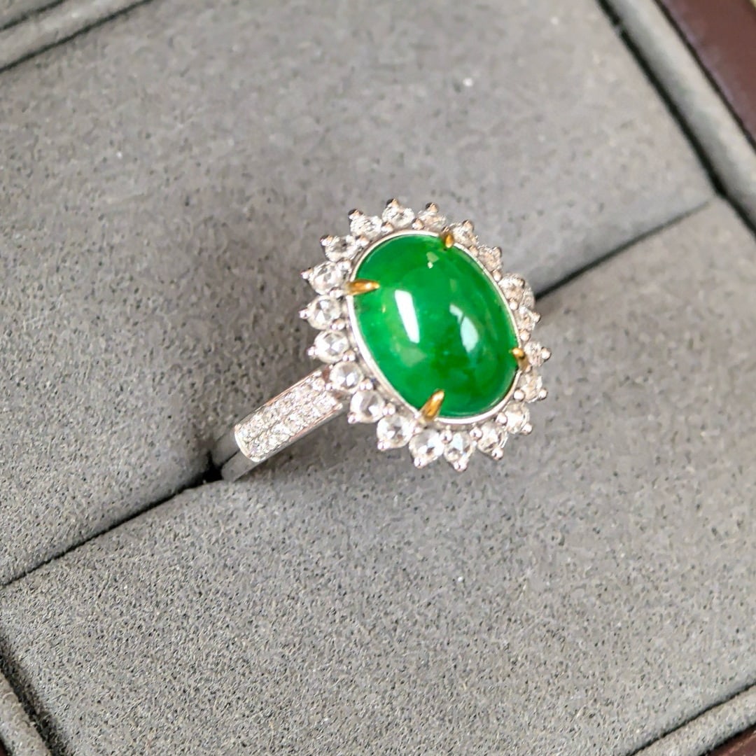 14k Gold 3.90 Ctw Vivid Green Natural Emerald & Diamond Ring - 2