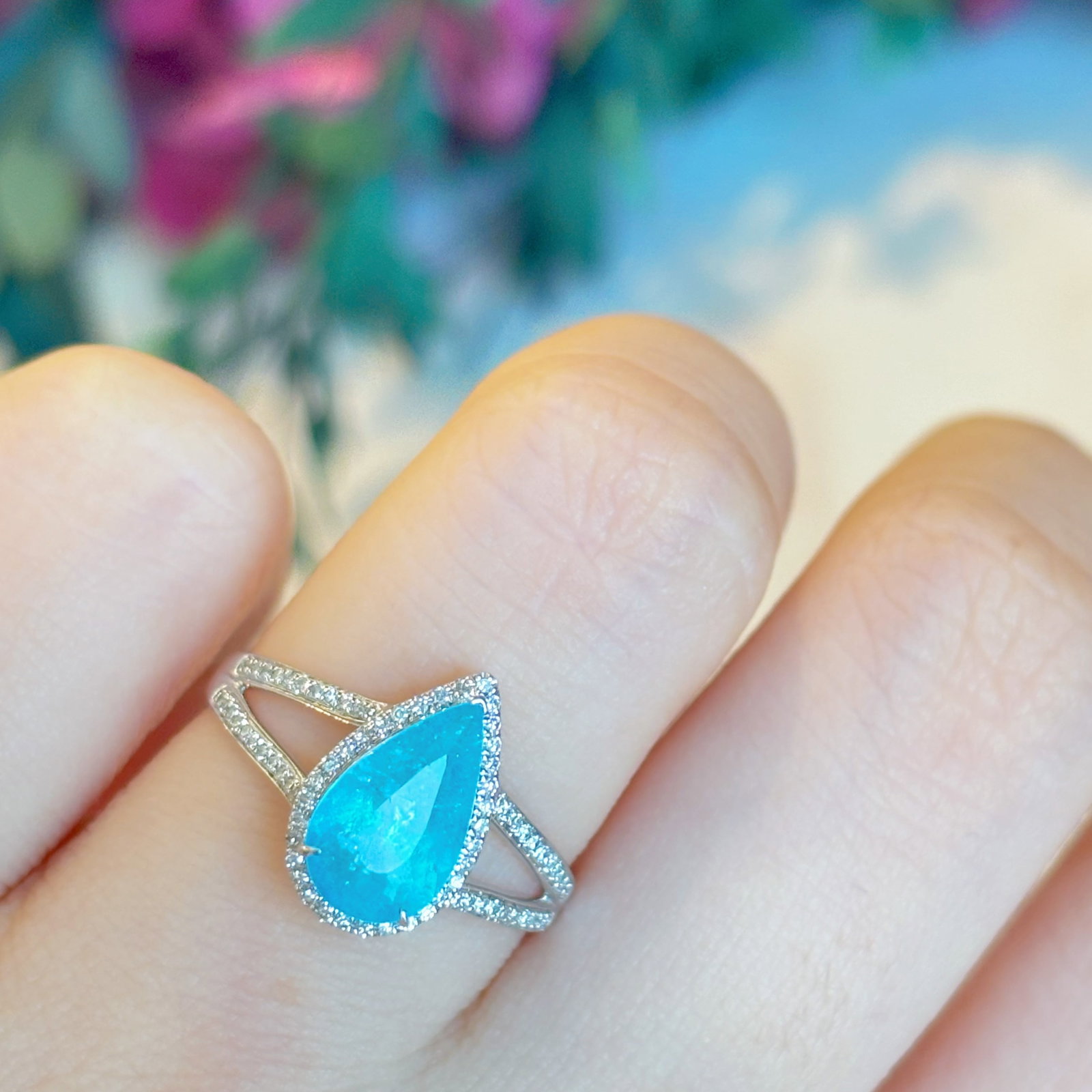 14k Gold 1.5 Ct Natural Paraiba Tourmaline & Diamond Ring - 3