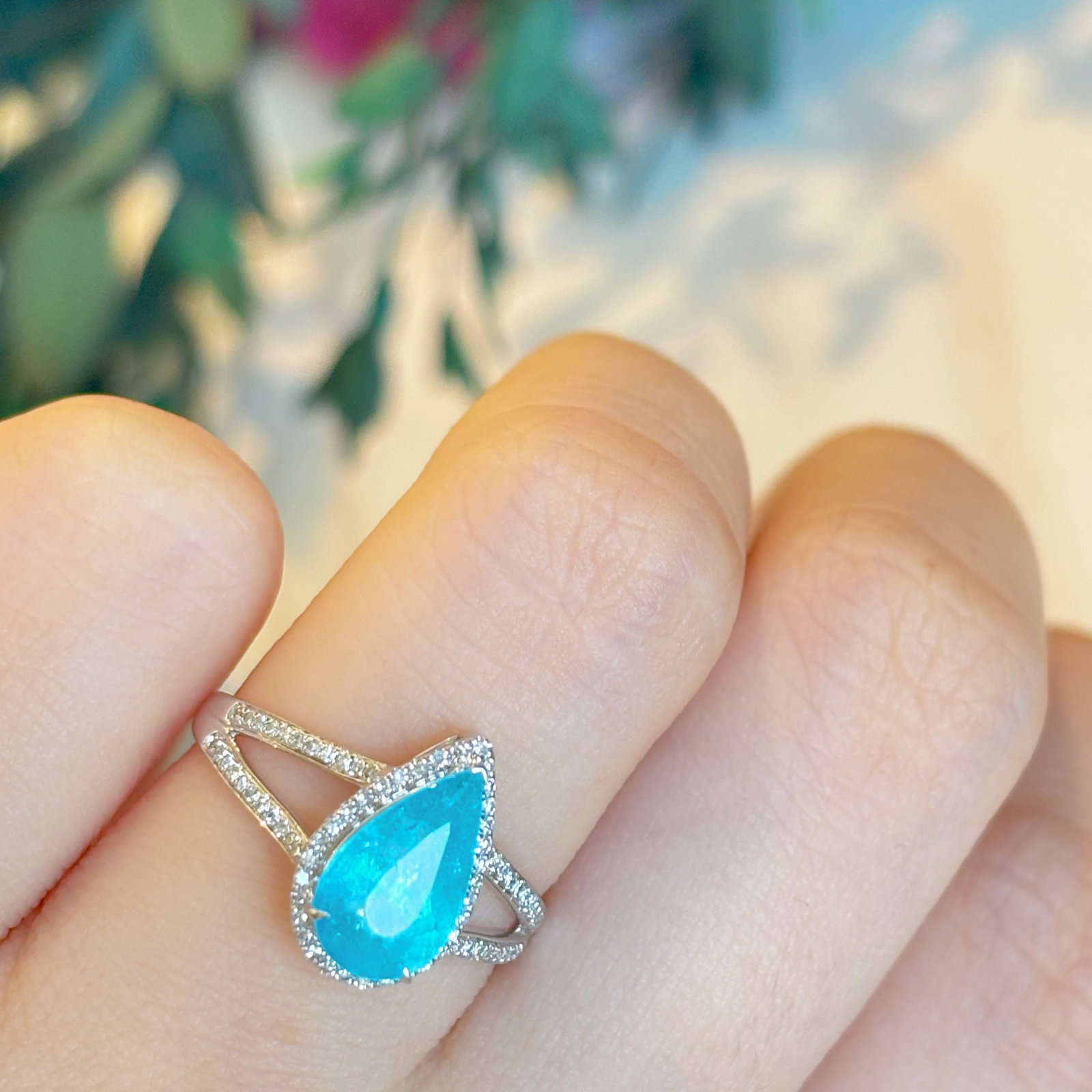 14k Gold 1.5 Ct Natural Paraiba Tourmaline & Diamond Ring - 4