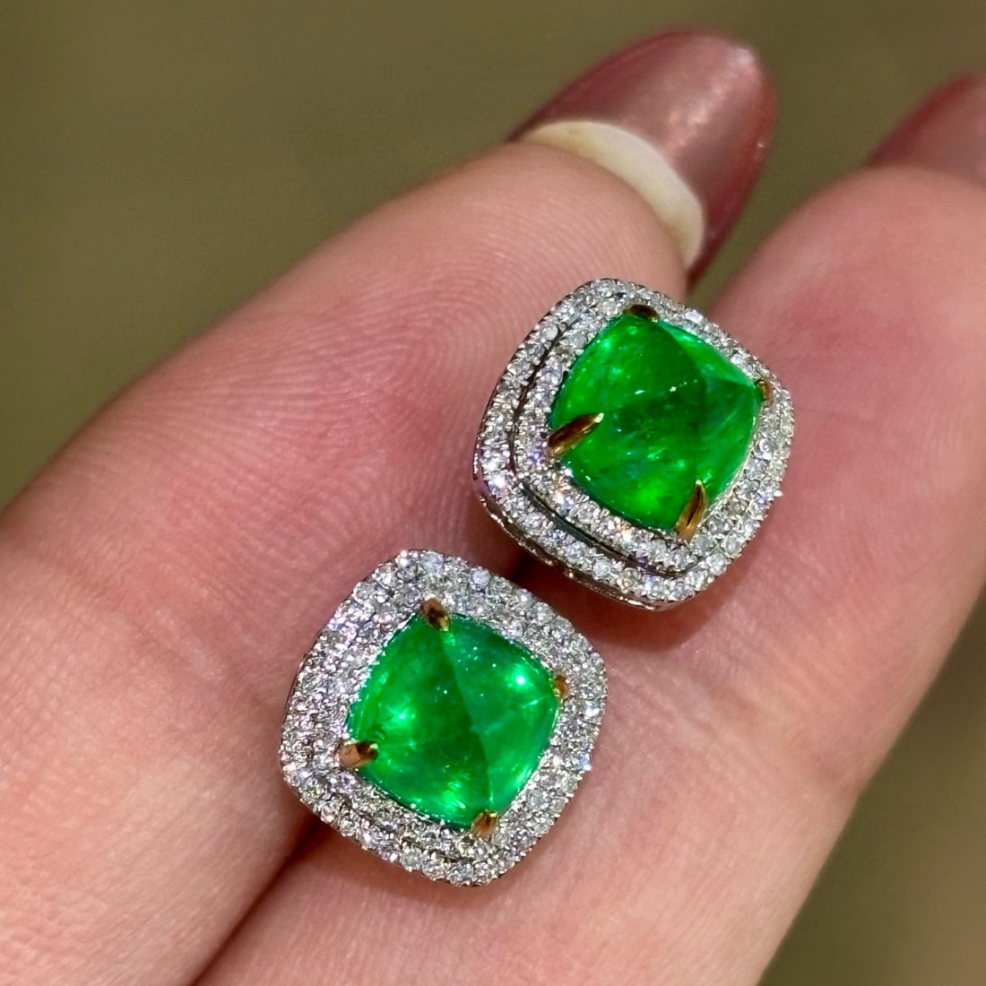 14k Gold 3.2 Ct Vivid Green Natural Emerald & Diamond Earrings - 7