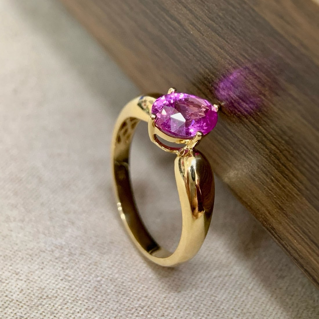 14k Gold 1.17 Ct Natural Padparadscha Sapphire Ring - 2