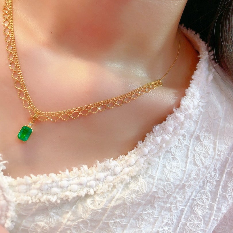 14k Gold 1.12 Ct Vivid Green Natural Emerald & Diamond Necklace - 3