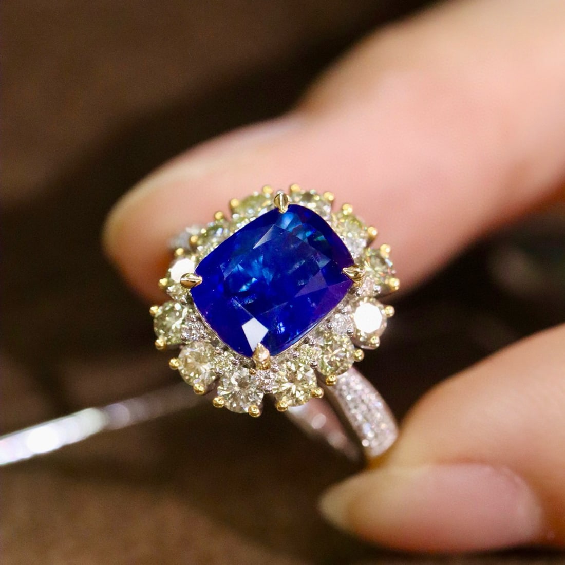 14k Gold 3.78 Ctw Natural Sapphire & Diamond Ring - 2