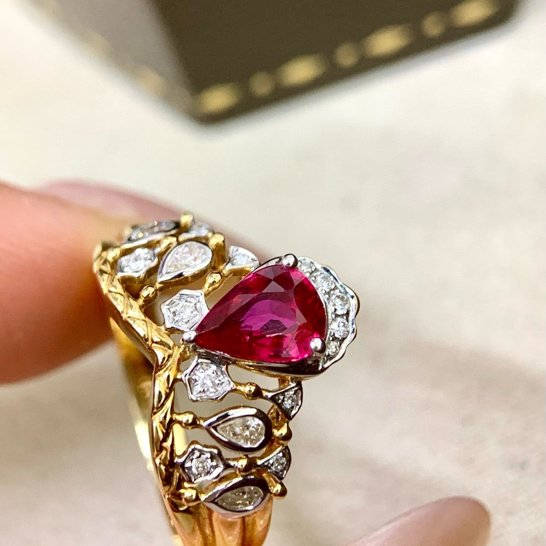 14k Gold 0.97 Ctw Natural Ruby & Diamond Ring - 2