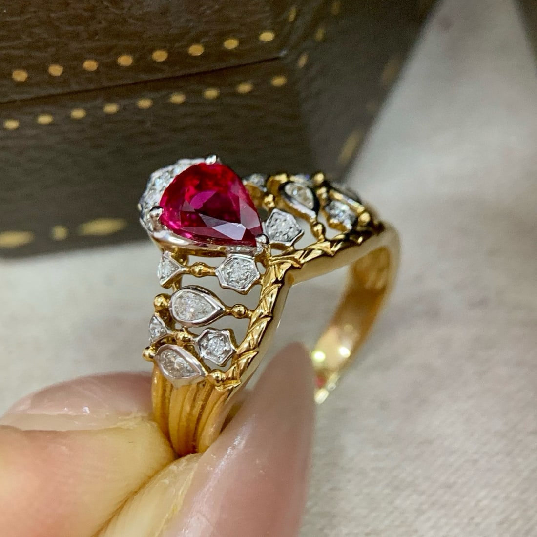 14k Gold 0.97 Ctw Natural Ruby & Diamond Ring - 3