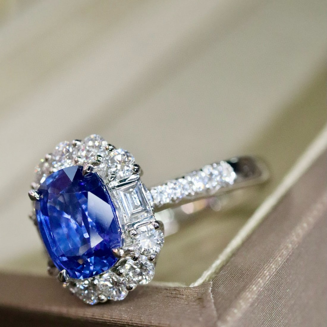14k Gold 2.28 Ctw Natural Sapphire & Lab Grown Diamond Ring - 3