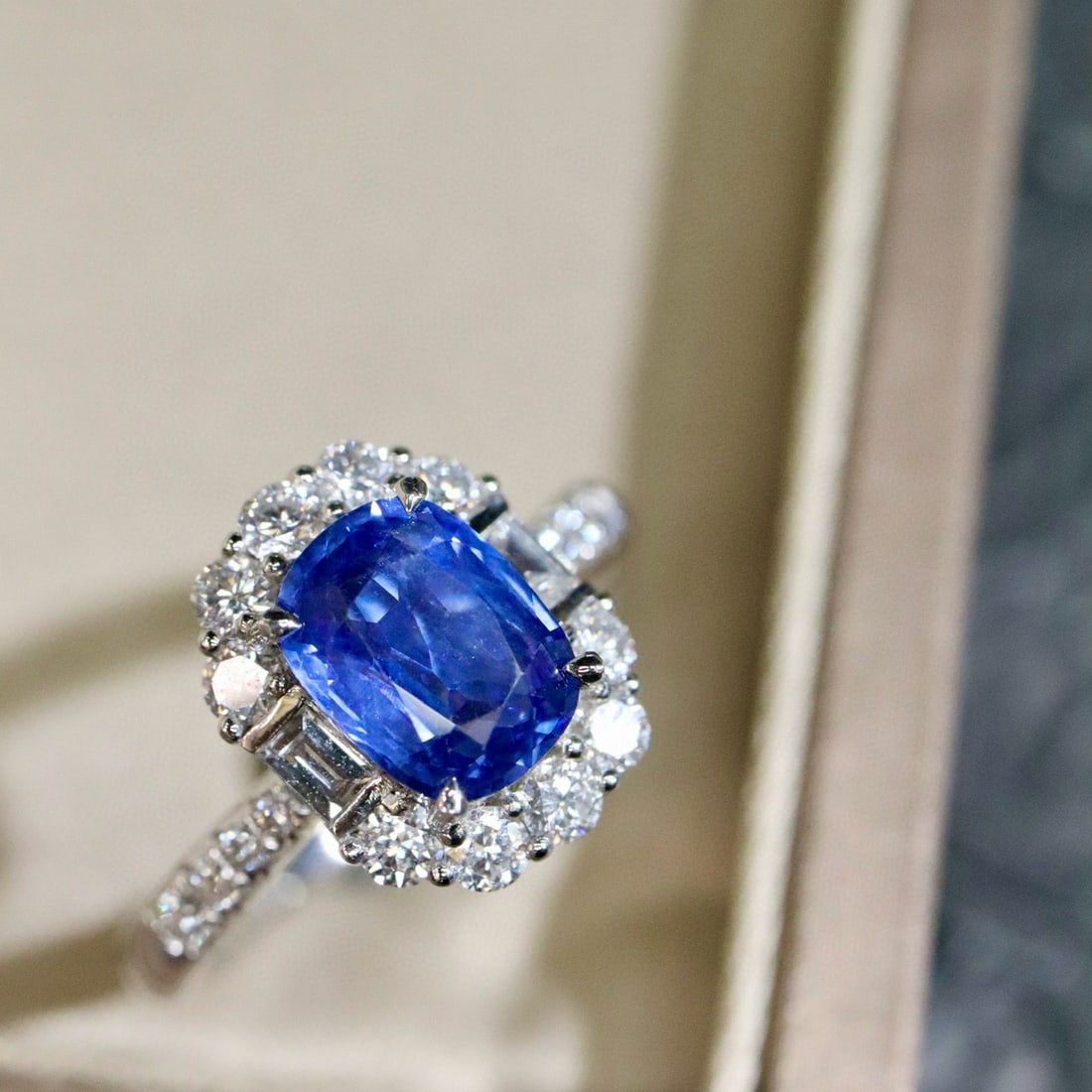 14k Gold 2.28 Ctw Natural Sapphire & Lab Grown Diamond Ring - 4