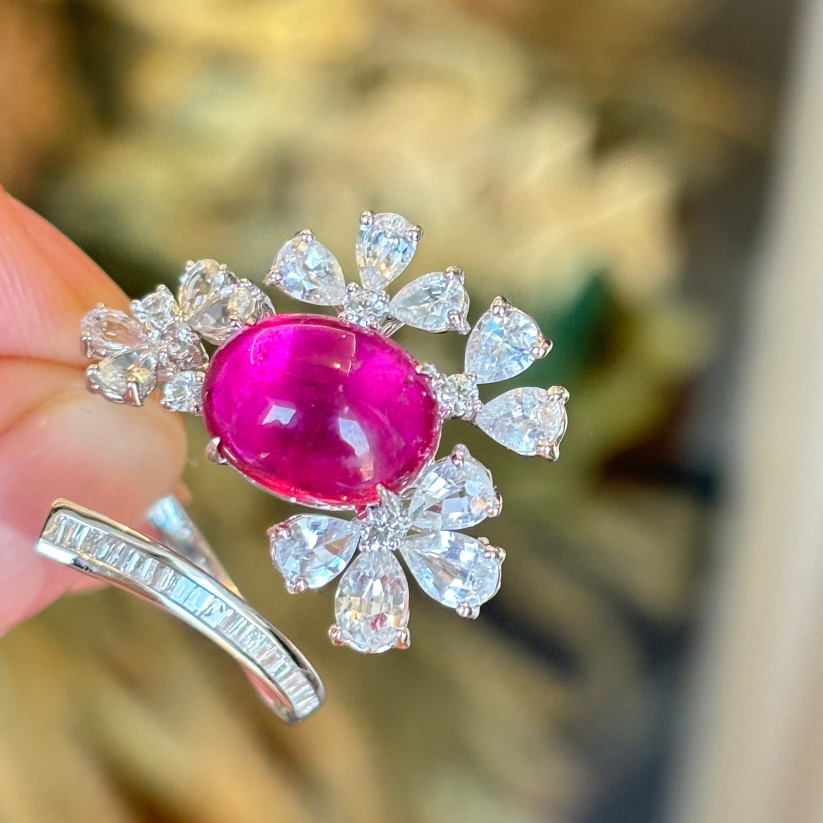 14k Gold 3.5 Ct Natural Tourmaline & Diamond & Sapphire Ring - 3
