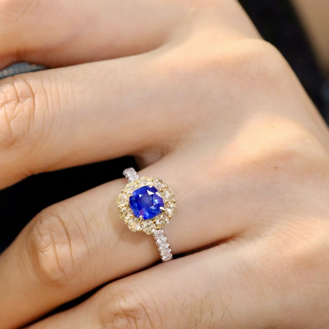 14k Gold 2.32 Ctw Natural Sapphire & Diamond Ring - 4