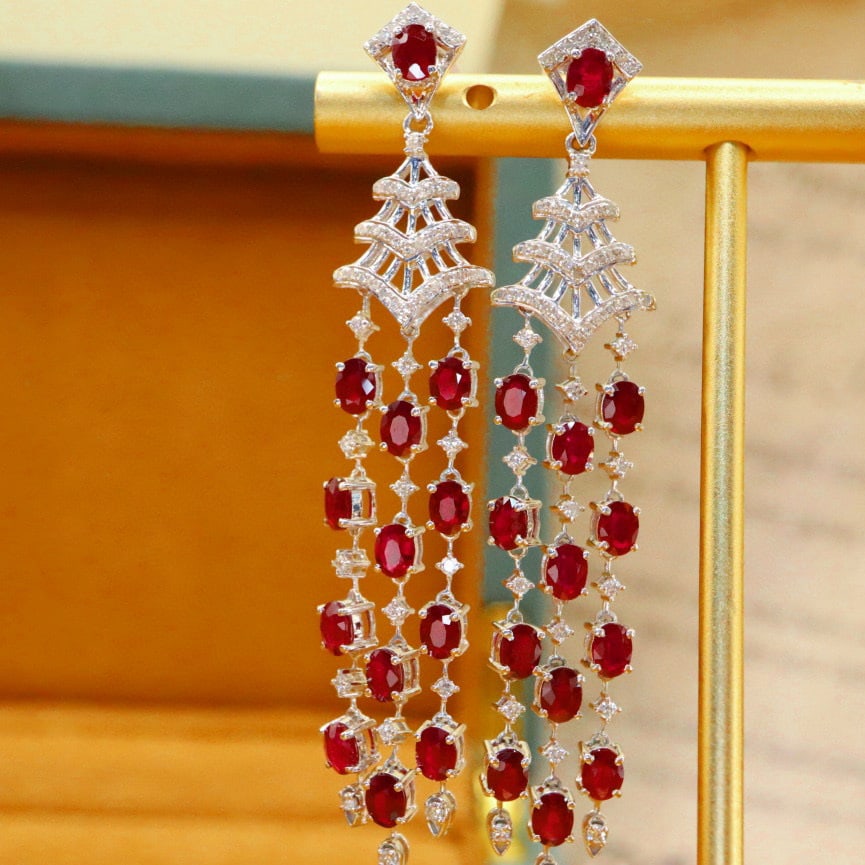 14k Gold 5.90 Ctw Natural Ruby & Diamond Earrings: Ref:230990262 // gold content:14k gold // main gemstone:ruby // shape:oval // carat weight:5. 35ct // color:pigeonblood red // treatment:natural // // adjacent gemstone 2 : diamond // number of stones