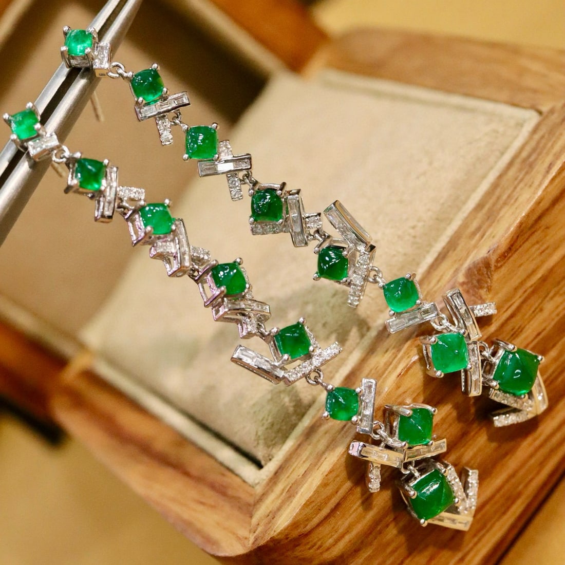 14k Gold 3.57 Ctw Vivid Green Natural Emerald & Diamond Earrings - 5