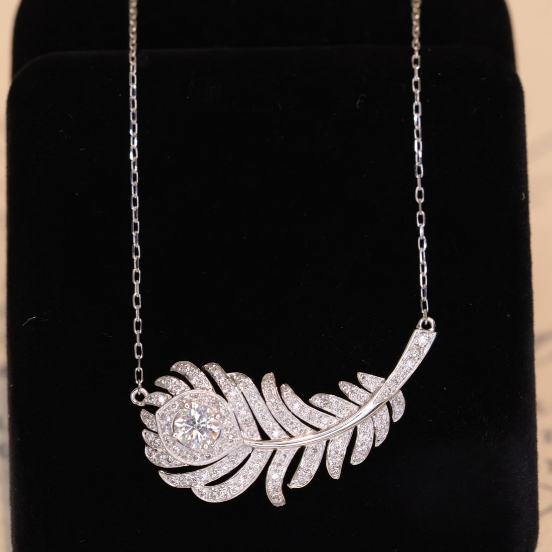 14k Gold 0.7 Ctw Natural H Diamond Necklace - 2