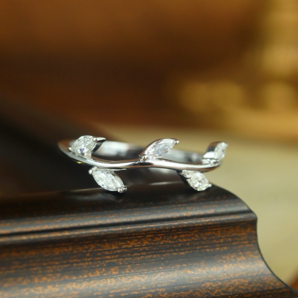 14k Gold 0.35 Ct Natural H Diamond Ring - 3