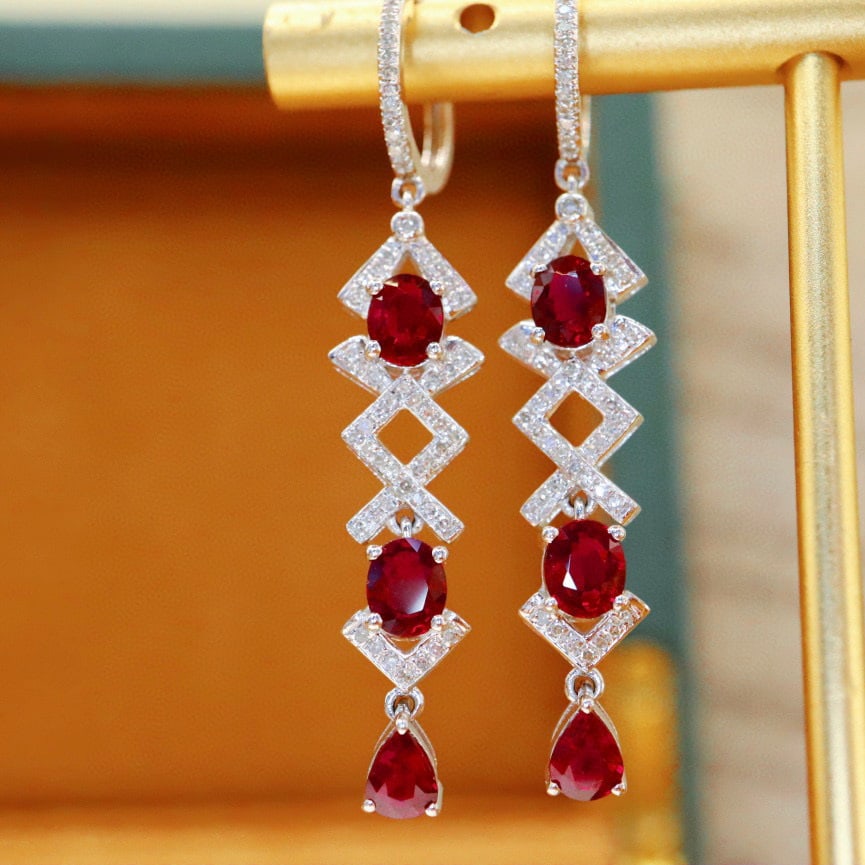 14k Gold 2.70 Ctw Natural Ruby & Diamond Earrings: Ref:230990302 // gold content:14k gold // main gemstone:ruby // shape:multiply // carat weight:2. 35ct // color:pigeonblood red // treatment:natural // // adjacent gemstone 2 : diamond // number of st